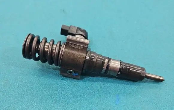 Volkswagen PASSAT B6 Fuel injector 03G130073S IMPRK1552993
