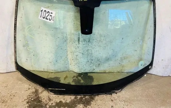 Citroen C5 Front windscreen/windshield window 