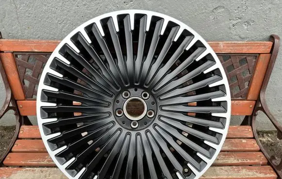 Mercedes-Benz EQS V297 R22 alloy rim 