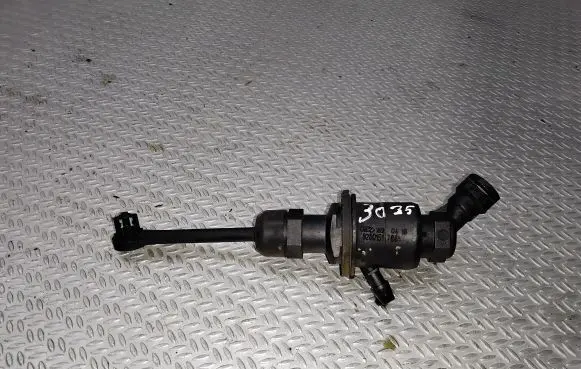 Clutch master cylinder