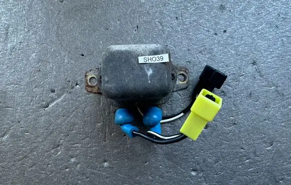 Mitsubishi Pajero Other relay MD050097