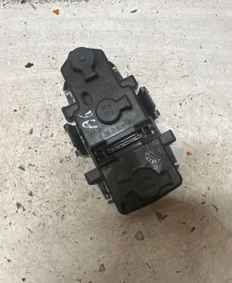 Audi A6 S6 C5 4B Tail light bulb cover holder THK161 B5831BL
