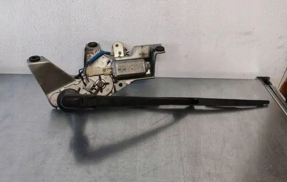 Subaru Forester SG Rear window wiper motor