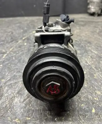 Mercedes-Benz E W212 Air conditioning (A/C) compressor (pump) A0022303111 05L10040 4471909687