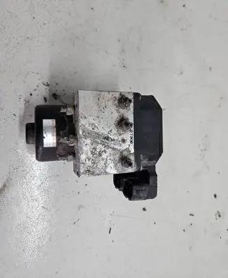 Lexus RX 300 ABS control unit/module 133004100 4451048010 961127208