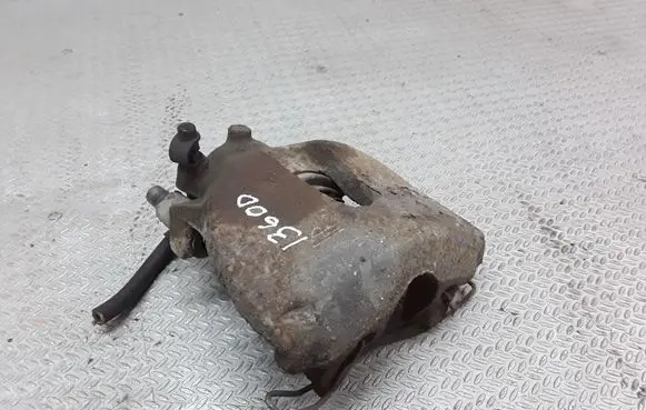 Opel Zafira A Front brake caliper