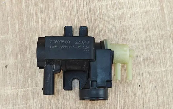 BMW 4 G22 G23 G24 G26 Valve vacuum 8589117