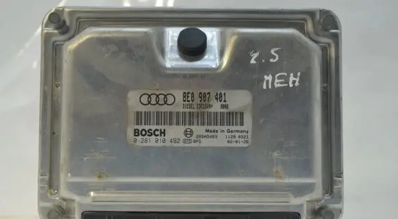 Audi A4 S4 B7 8E 8H Engine control unit/module 8E0907401 28SA5483 0281010492