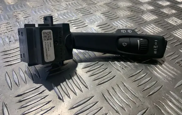 Volvo V70 Wiper control stalk 31264354