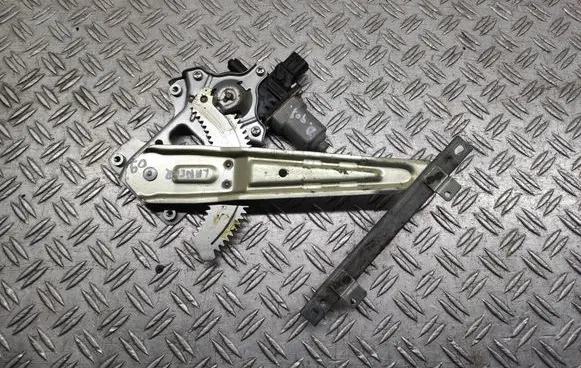 Mitsubishi Lancer VIII Rear door window regulator with motor 5743A109