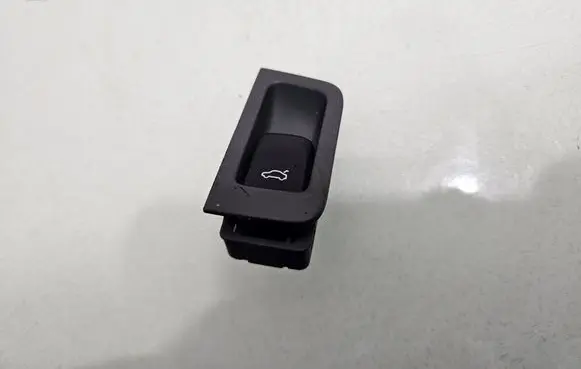 Audi A7 S7 4G Tailgate opening switch 4G8959830