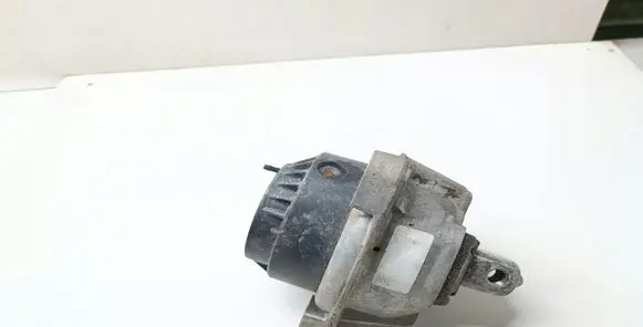 BMW 5 GT F07 Engine mount bracket