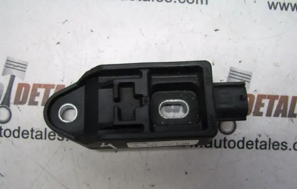 Honda FR-V Airbag deployment crash/impact sensor 77930SFEJ110M2
