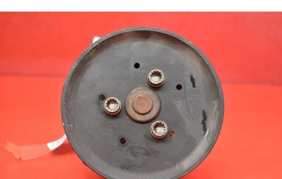 Audi Q7 4L Power steering pump 7L8422154E