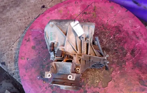 Ford Fiesta Manual 5 speed gearbox 96WT-7F096-ca