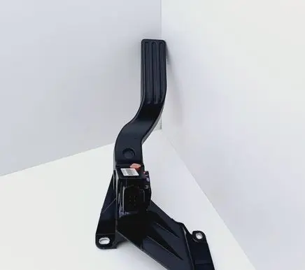 Ford Mondeo Mk III Accelerator throttle pedal 2S719F836DA