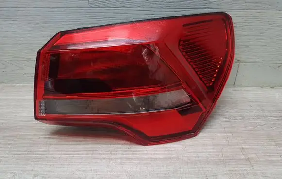 Audi Q3 F3 Rear/tail lights 83A945070