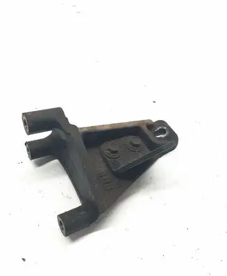 Suzuki Grand Vitara II Engine mount bracket