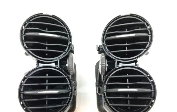 Volkswagen Golf V Dashboard air vent grill cover trim 5M0819061