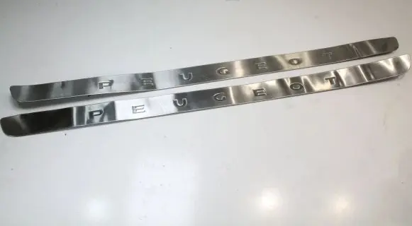 Peugeot RCZ sill trim set (inner) 9680369780