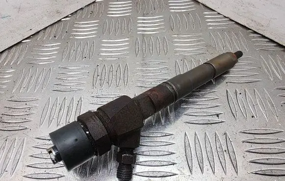 Fuel injector