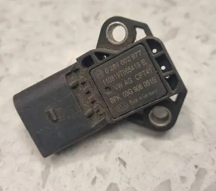 Volkswagen PASSAT B7 Air pressure sensor 03G906051E 110819T065419E 0281002977