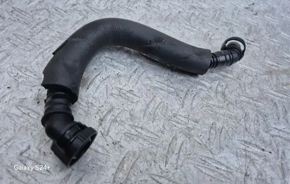 Seat Altea XL Breather hose/pipe 06H103221J