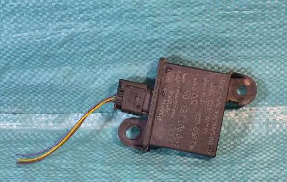 Audi A6 S6 C6 4F Tire pressure sensor 4F0907283 40255532 053300401203