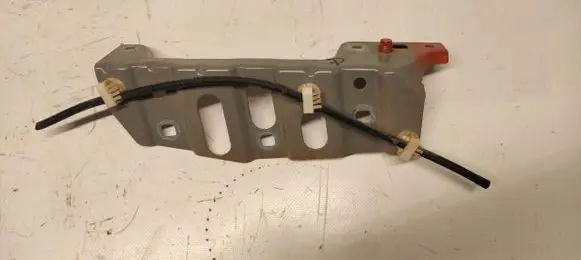 Renault Clio V Fender mounting bracket 641C04310R