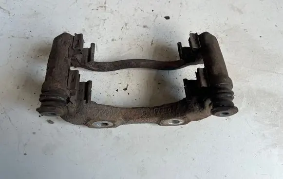 Citroen C3 Picasso Front Brake Caliper Pad/Carrier 