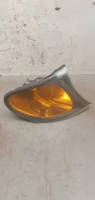 BMW 3 E46 Front indicator light 6910980 388702