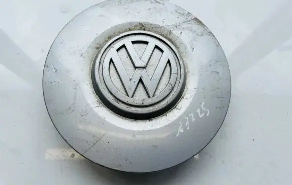 Volkswagen Golf III Original wheel cap 3a0601149a