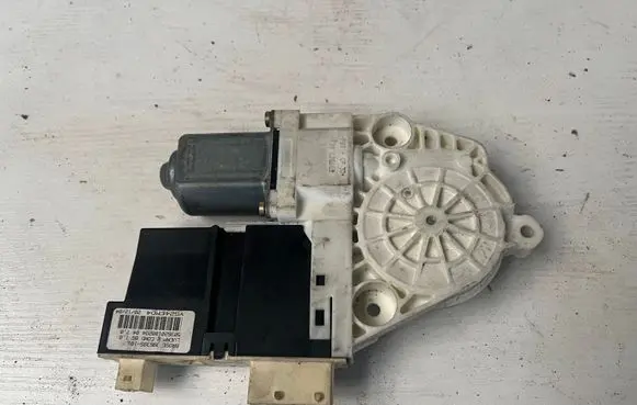 Citroen C4 I Front door window regulator motor 503620100204 995385101