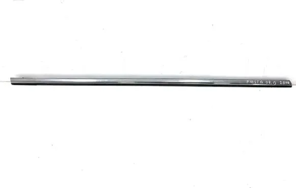 Ford Fiesta Front door trim (molding) 17212