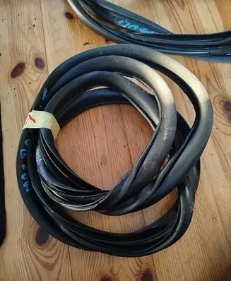 Mazda 3 II Rear door rubber seal (on body) 