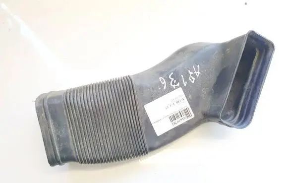 Audi A4 S4 B5 8D Air intake hose/pipe 8d0129617e