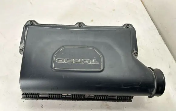 Dodge Hornet Air filter box 68567273AA