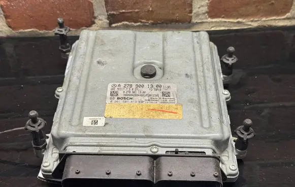 Mercedes-Benz GL X166 Engine control unit/module A2789001300 0261S07813
