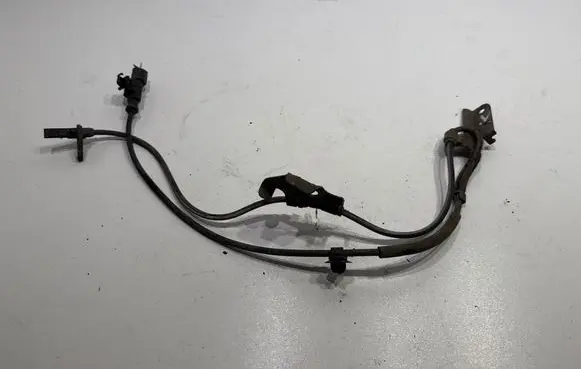 Toyota Auris E180 ABS brake wheel speed sensor 0265007806