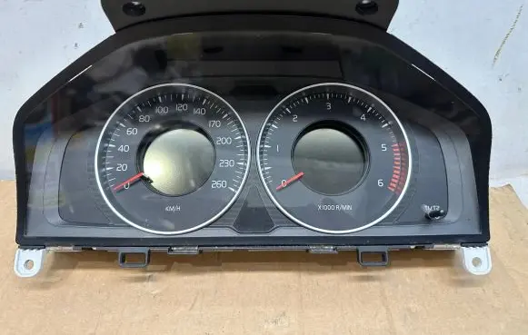 Volvo V60 Speedometer (instrument cluster) 31343323AA