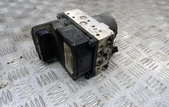 Toyota Avensis Verso ABS Pump