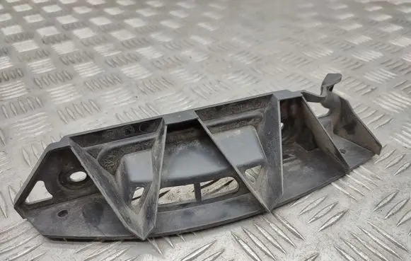 Skoda Octavia Mk2 (1Z) Front bumper mounting bracket 1Z9807394
