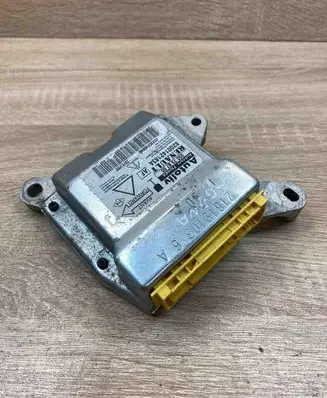 Renault Laguna II Airbag control unit/module 8200142183A 550758700