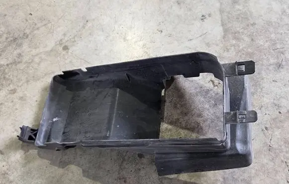 Intercooler air guide/duct channel