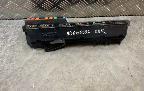BMW 5 E60 E61 Fuse module 6114695733001