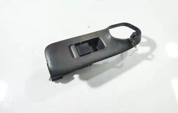 Nissan Primera Electric window control switch 