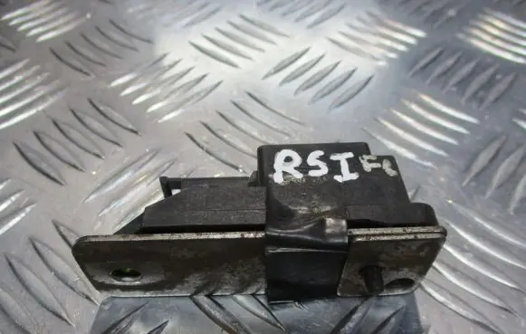 Renault Scenic I Airbag deployment crash/impact sensor 7700437301B