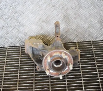 Ford Focus Front wheel hub AV613K171 AV613K171C1