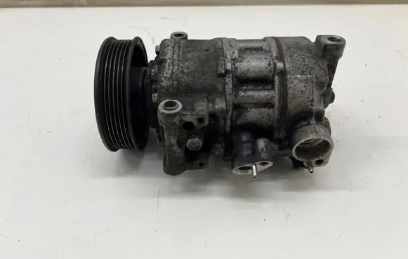 Volkswagen Transporter - Caravelle T6 Air conditioning (A/C) compressor (pump) 5Q0820803F