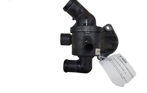 Thermostat/thermostat housing